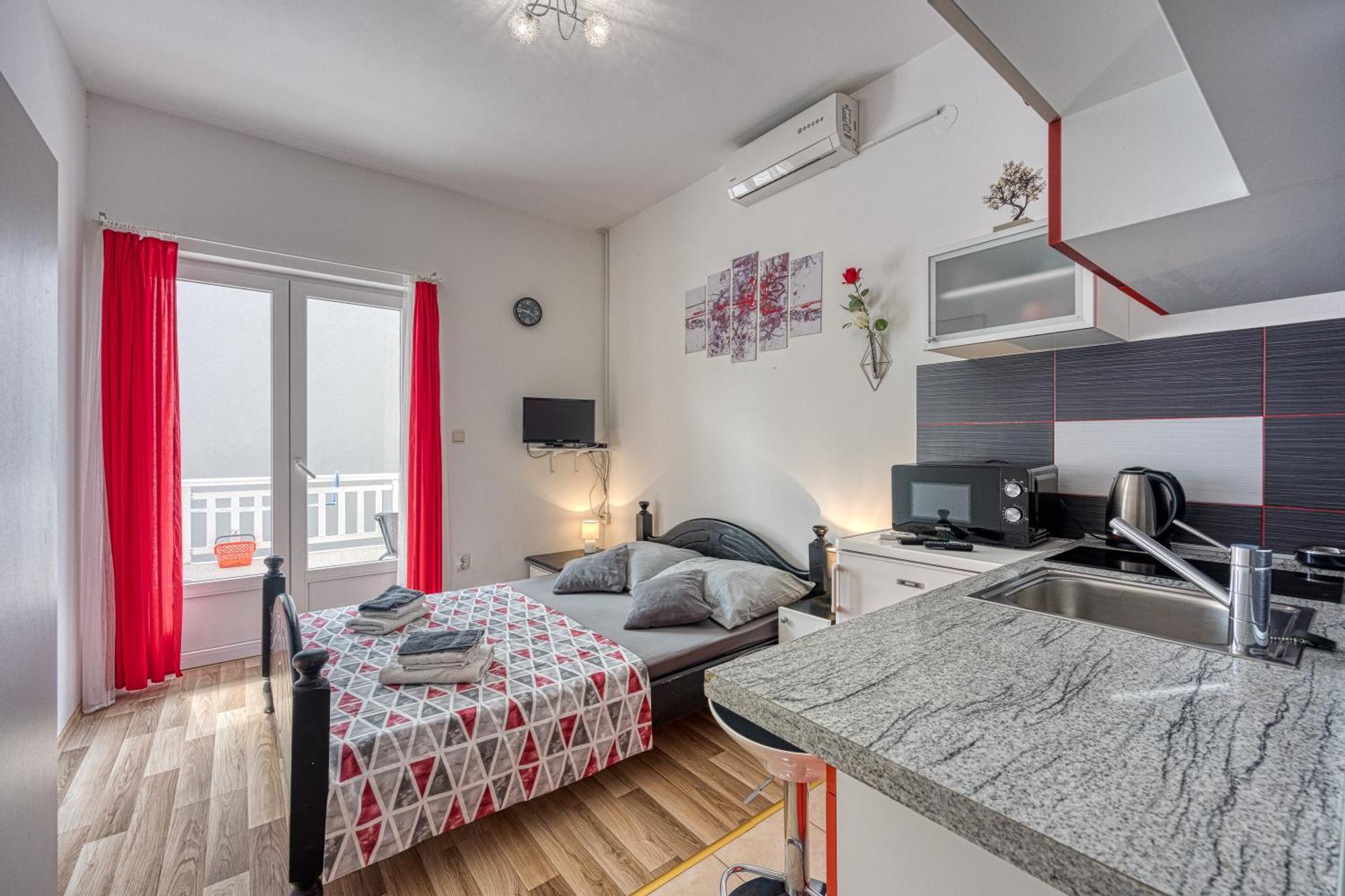Studio Apartmani Ivanda Makarska Exterior foto