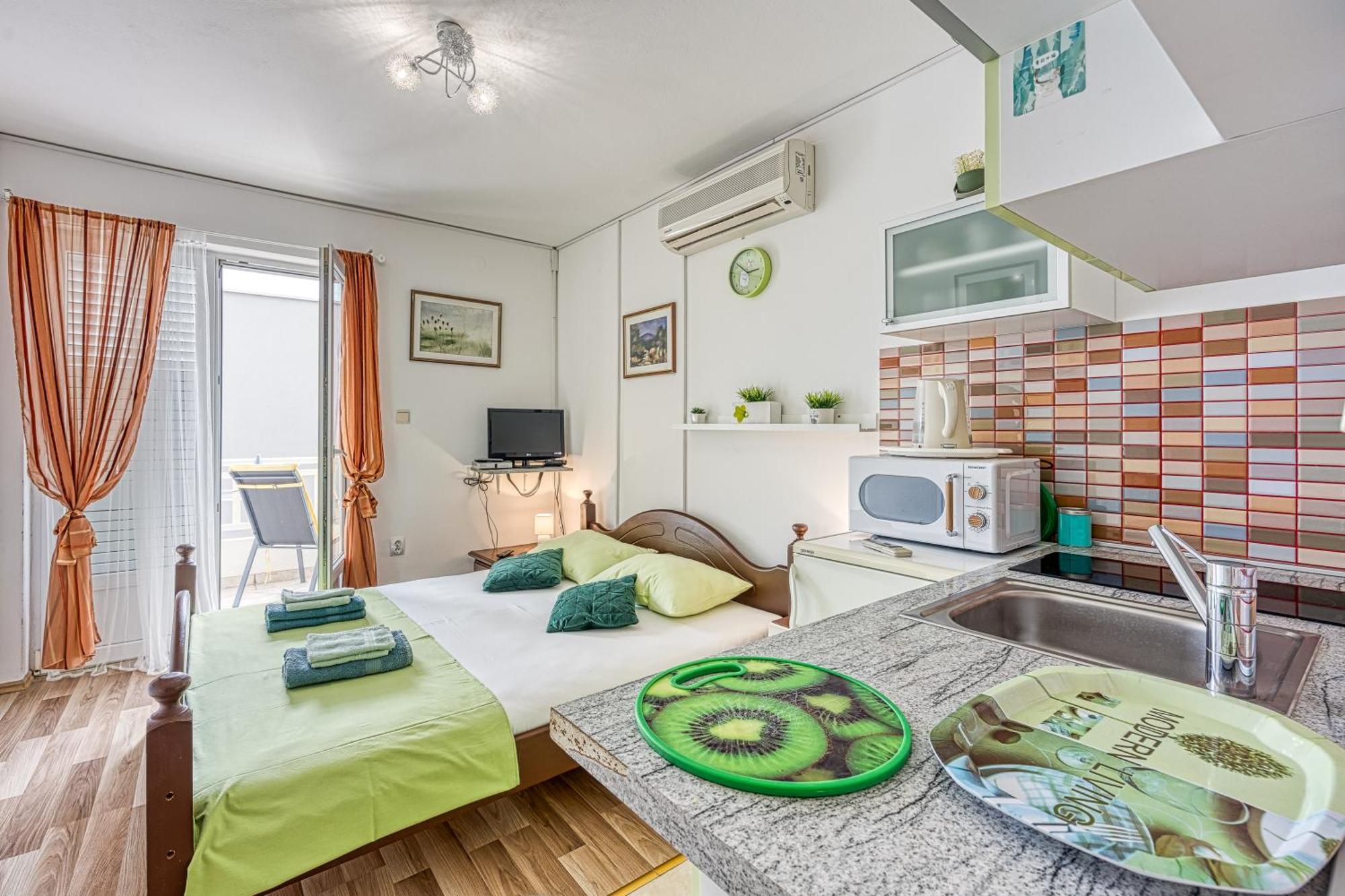 Studio Apartmani Ivanda Makarska Exterior foto
