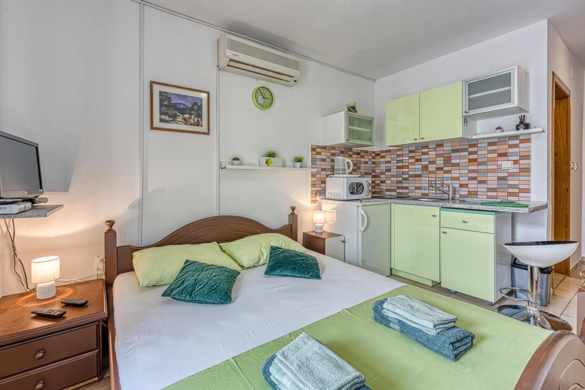 Studio Apartmani Ivanda Makarska Exterior foto