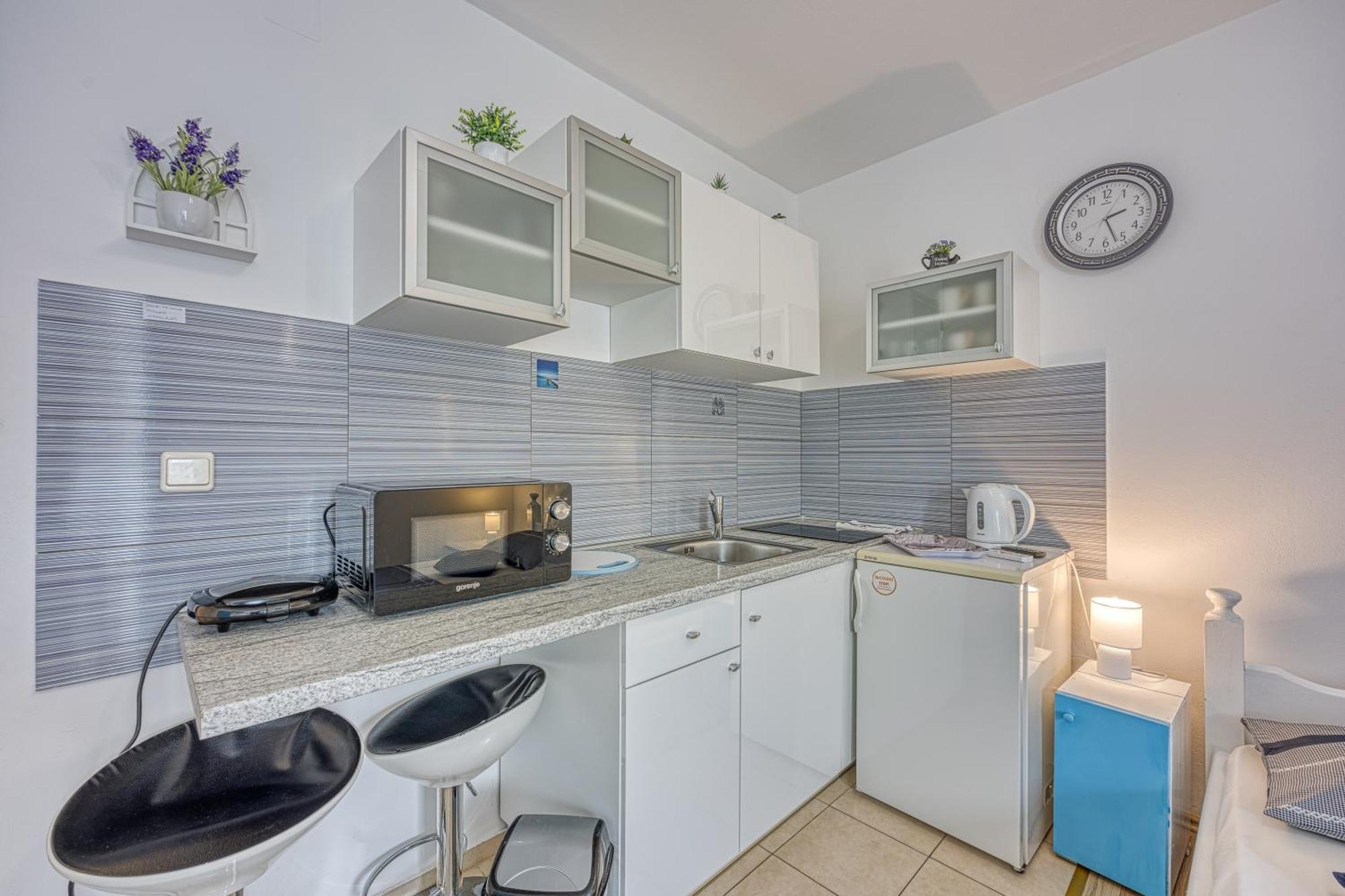 Studio Apartmani Ivanda Makarska Exterior foto